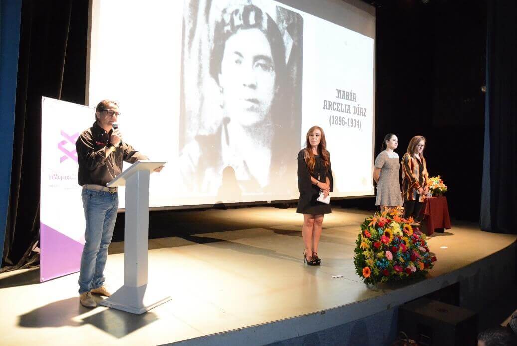 mujeres-historia1